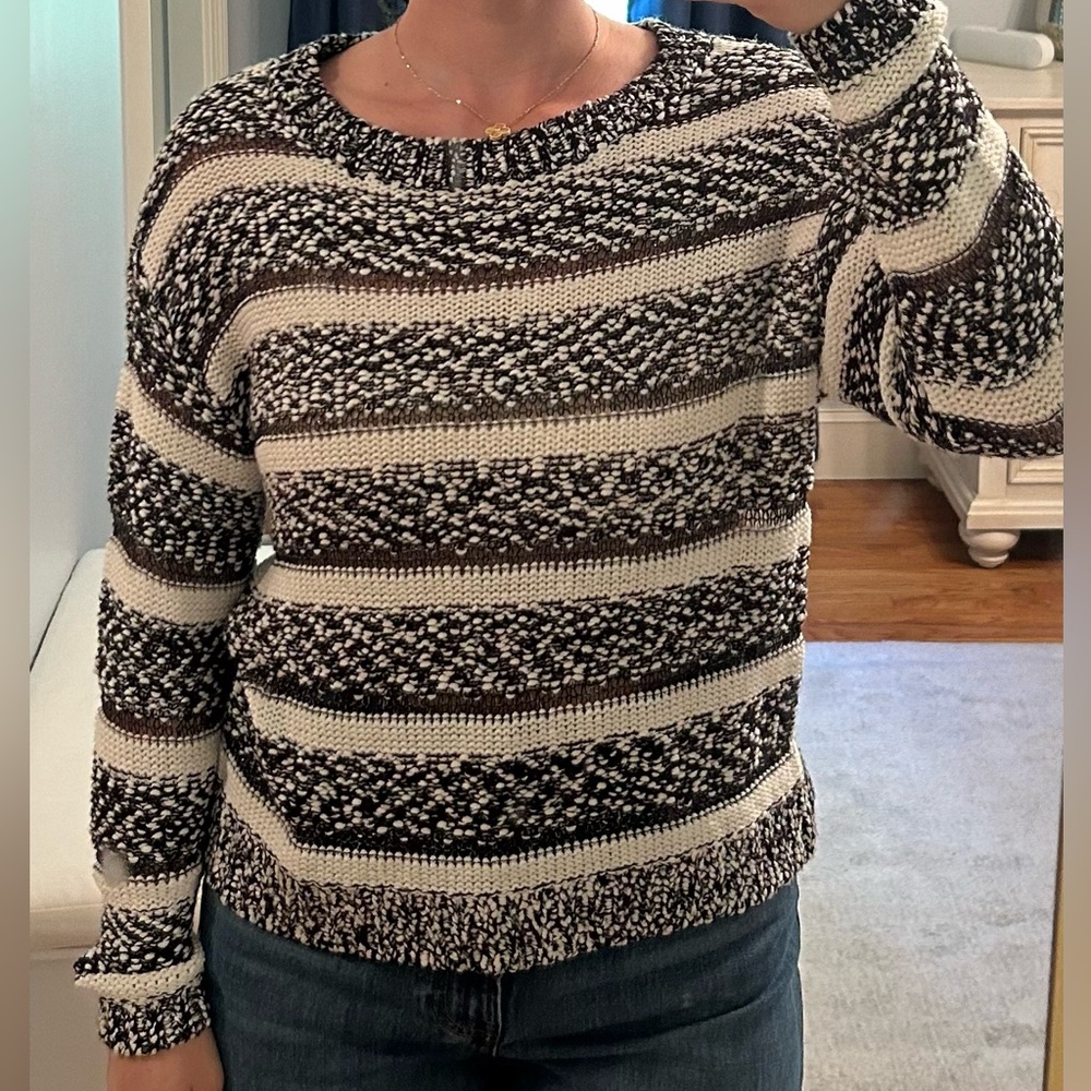 Black and white sweater medium